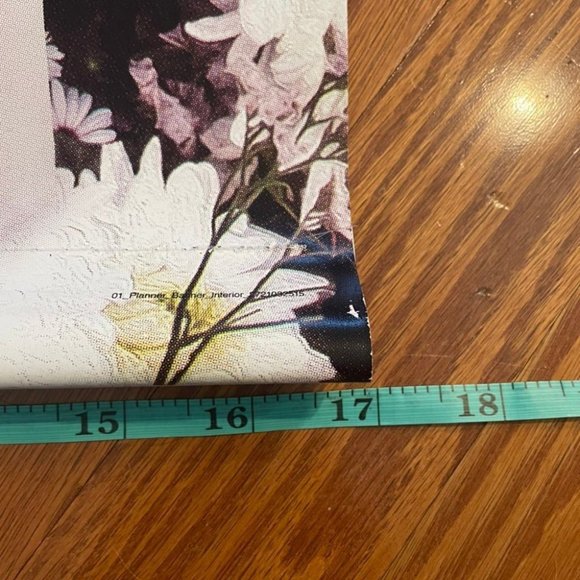 Ariana Grande God is a Woman - Picture 3 of 4